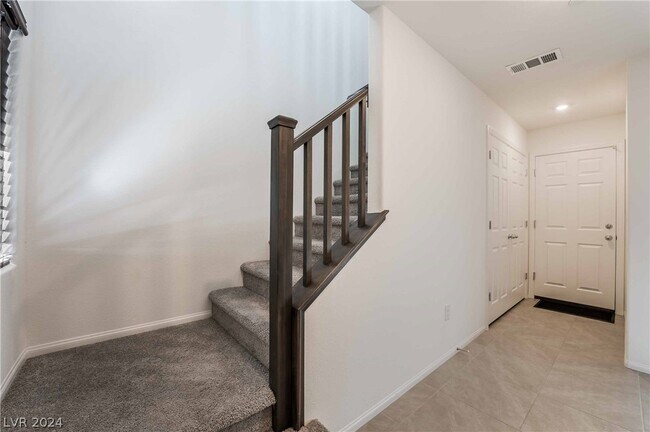 Building Photo - 5641 Steampunk St