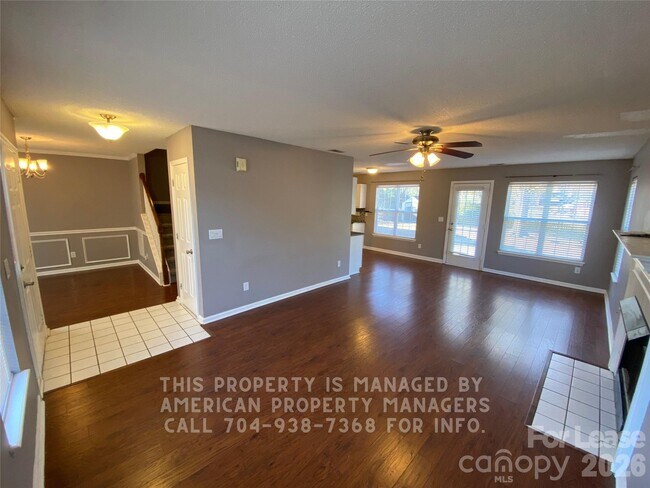 Foto del edificio - 1271 Midlake Ave