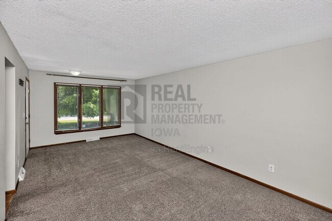 Foto del edificio - 1022 Williams St