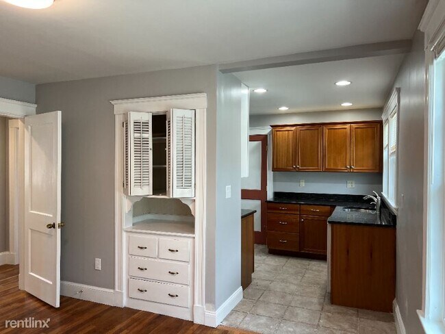 Foto del edificio - 3 br, 1 bath Condo - 53 S Waverly St 2 Unit 2