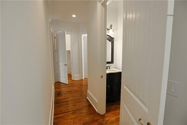 Foto del edificio - 1296 Lenox Park Blvd NE