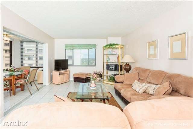 Building Photo - 6670 Estero Blvd