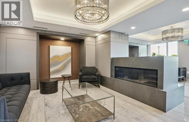 Building Photo - 5055 Greenlane