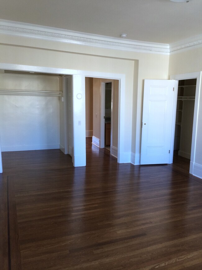 Foto del edificio - Warrington Apartments