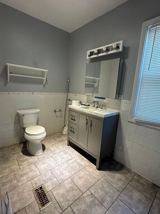 Foto del edificio - HUGE Cleveland Circle 6 bed!!!!!