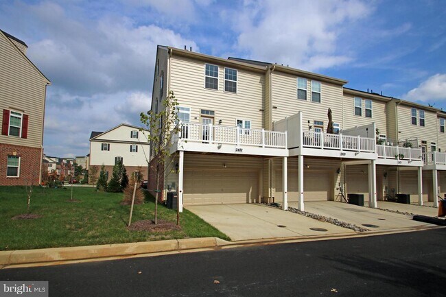 Foto del edificio - 2482 Baldwin Cres NE