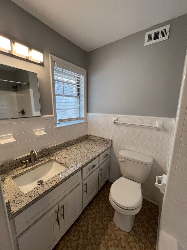 Foto del edificio - 3057 Pharr Ct N Northwest