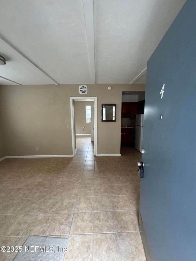 Building Photo - 916 Childrens Way