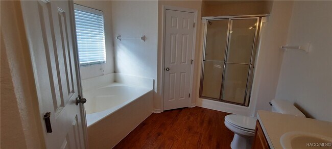 Foto del edificio - 9 Elder Ct W