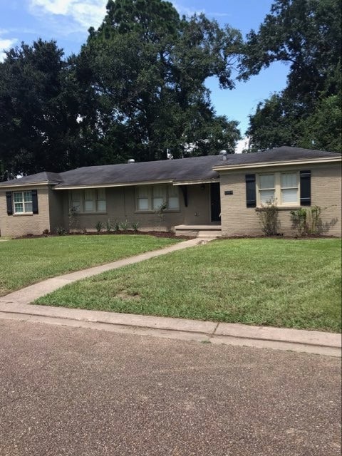 Building Photo - 902 Oaklawn Ave
