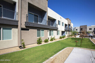 Building Photo - 9700 S Central Ave