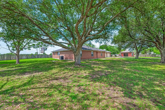 Building Photo - 5120 Williams School Rd