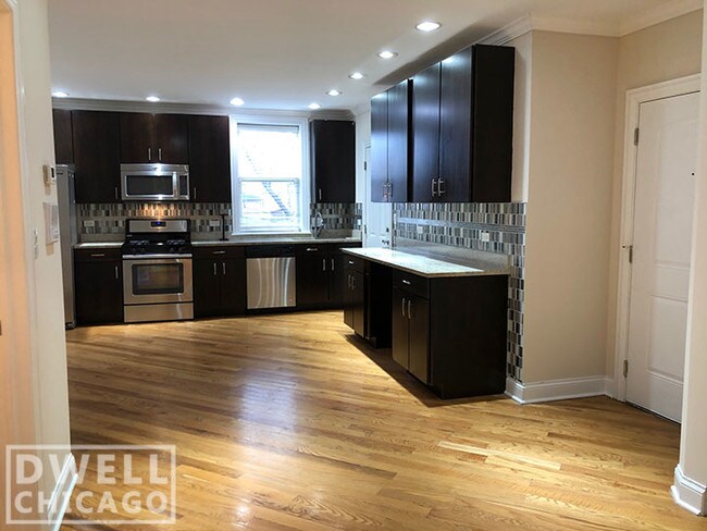 Foto del edificio - 4032 N Central Park Ave