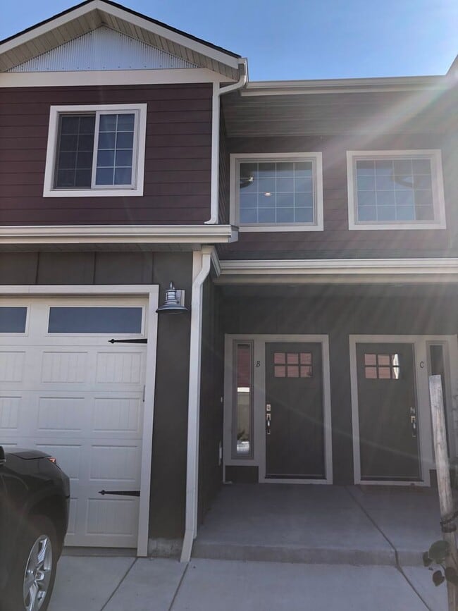 Building Photo - 2730 Cobblestone Pl