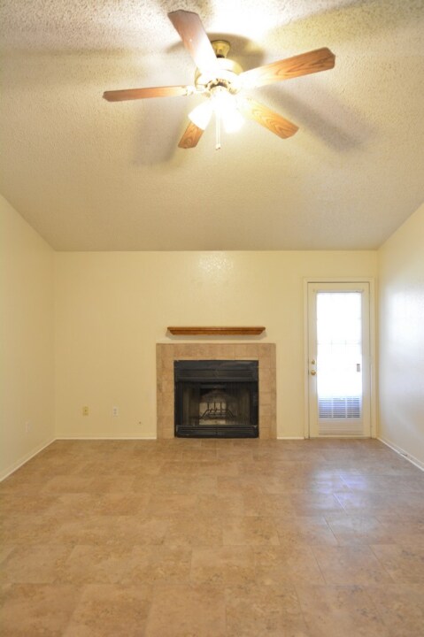 Building Photo - 105 Nancy Dr