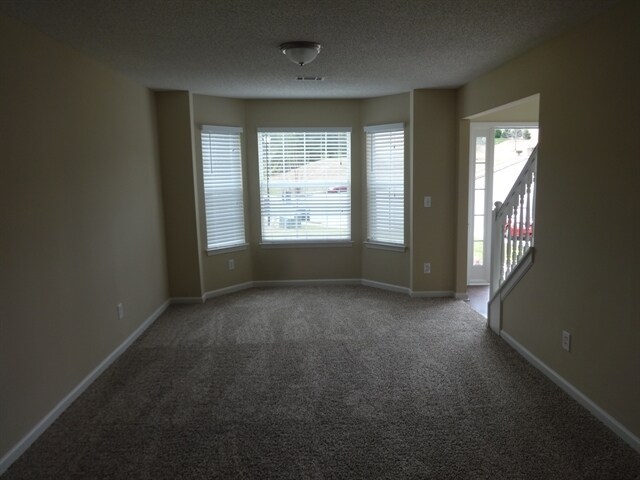 Foto del edificio - 336 Riverview Court