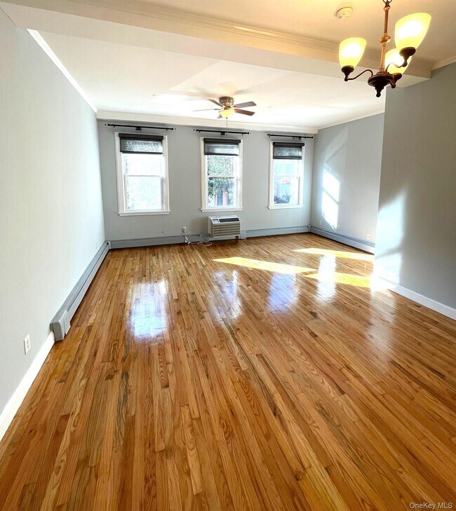 Foto del edificio - 206 1st Ave
