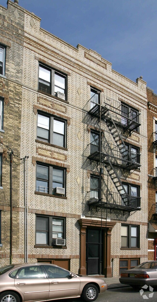 Building Photo - 5311 Hudson Ave