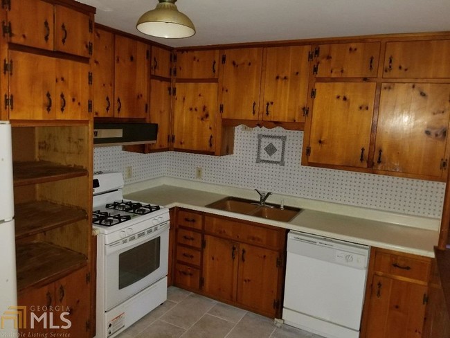 Building Photo - 433 Wavelyn Way
