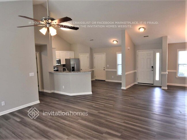 Building Photo - 9947 Davis Lake Pkwy