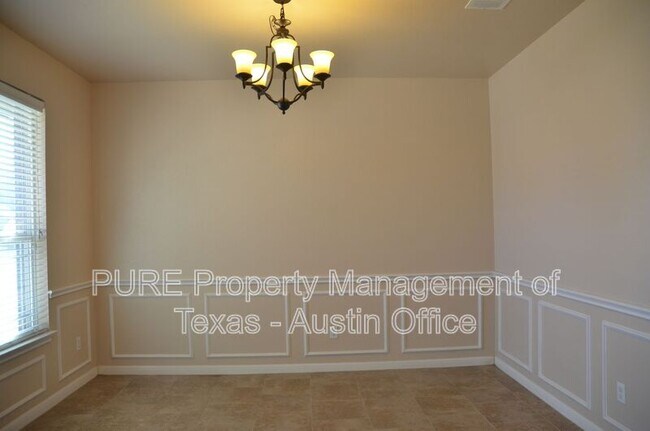 Building Photo - 8528 Reggio St