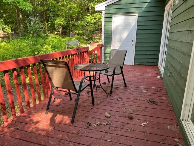 Building Photo - 4 Bed | 2 Bath Townhouse near NCSU - Stude...