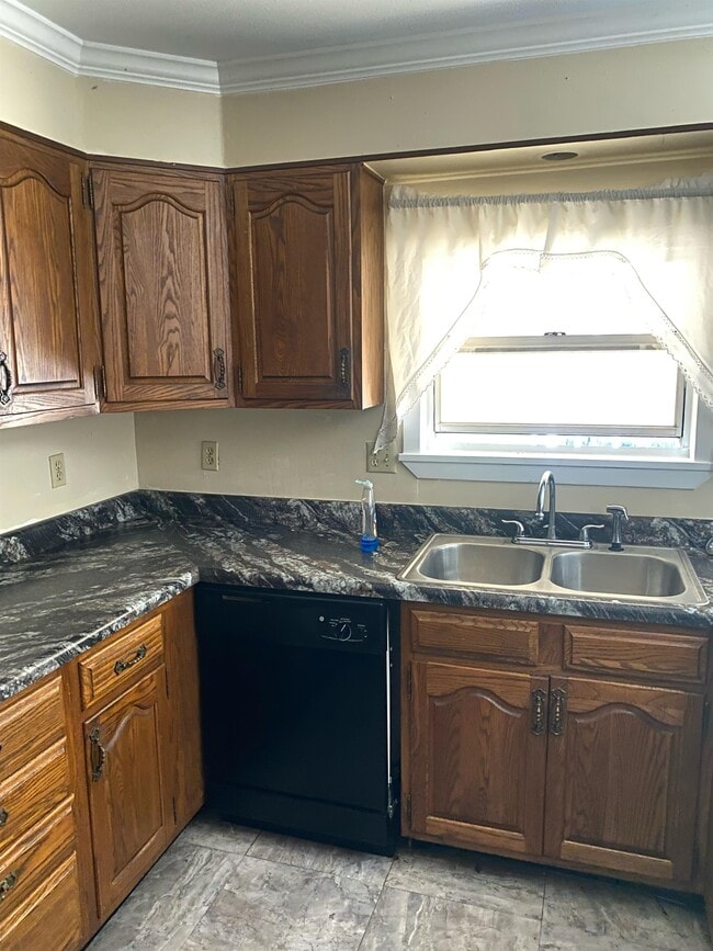 Foto del edificio - 1208 Mercury Ave