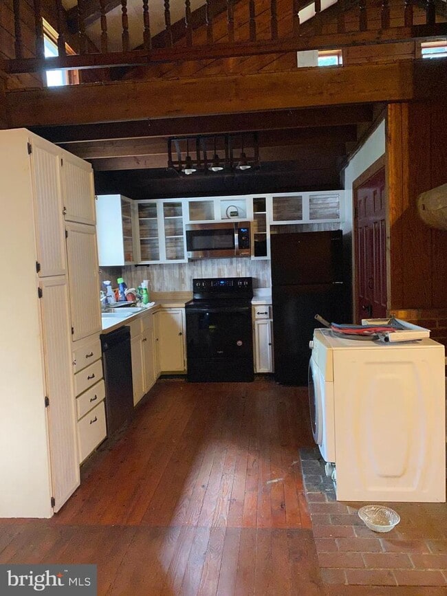 Building Photo - 360 Wood Landing Rd