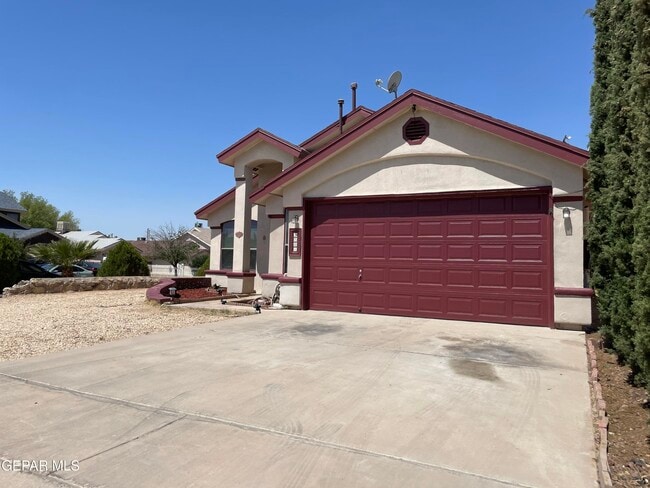 Building Photo - 3701 Trina Pl