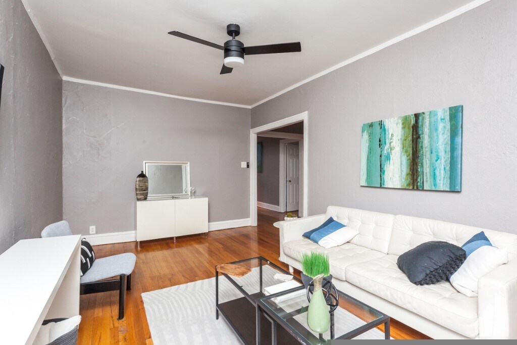 Foto del edificio - 637 W Cornelia Ave