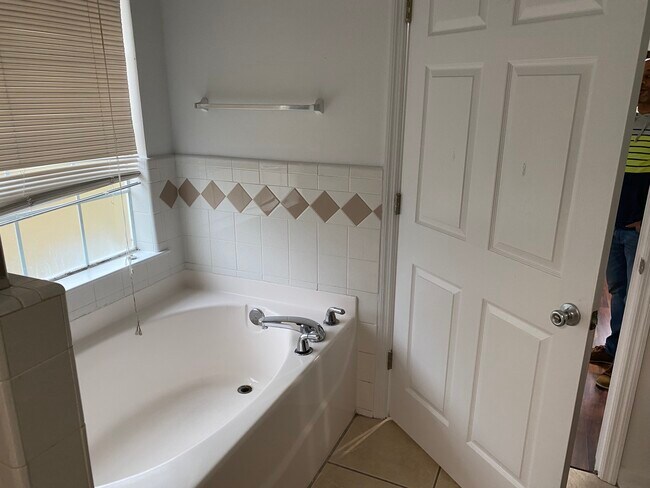 Foto del edificio - 6837 Hill Gail Trail