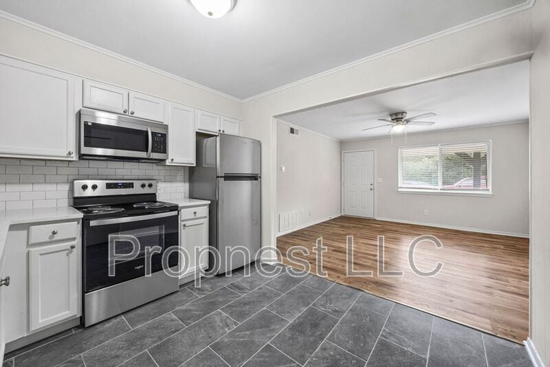 Photo - 2032 N Gregg Ave Unit-B