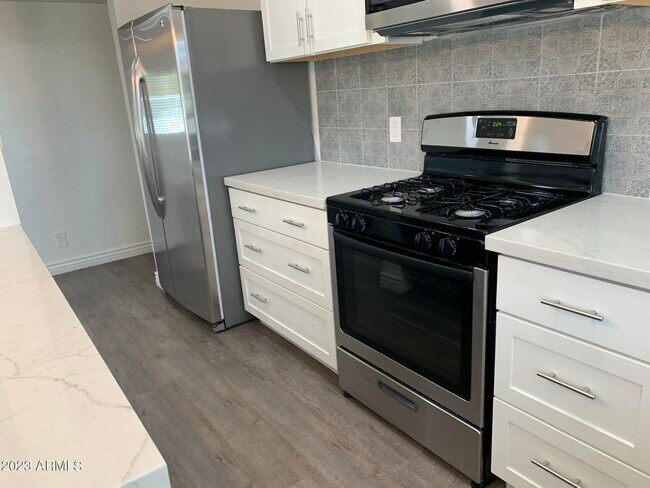Foto del edificio - 2125 W Verde Ln