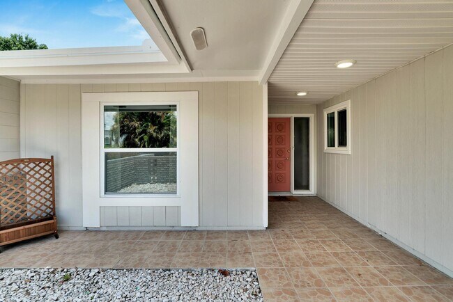 Building Photo - SCC Villa Furnished Or Unfurnished