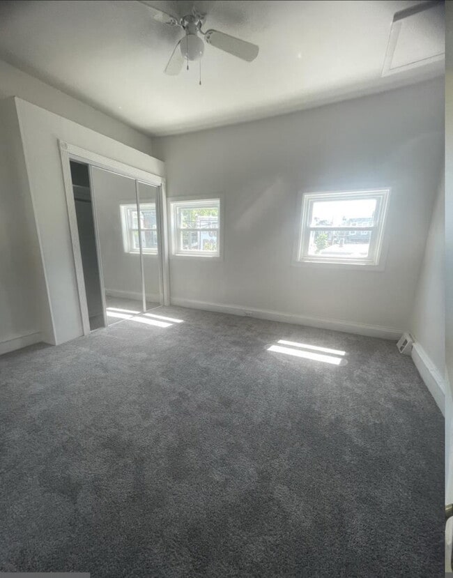 Large bedroom - 3158 N 8th St
