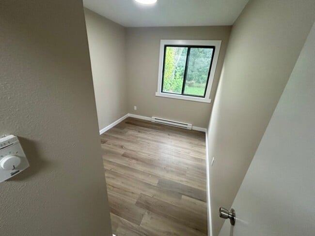 Building Photo - Fairview Apartments