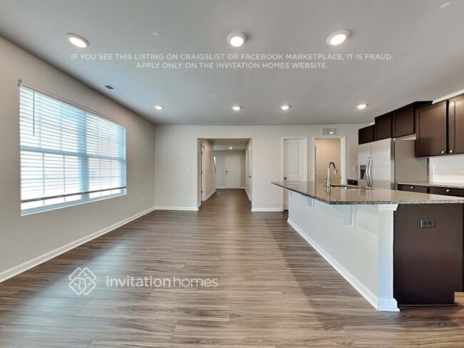 Foto del edificio - 7208 Olive Coast St