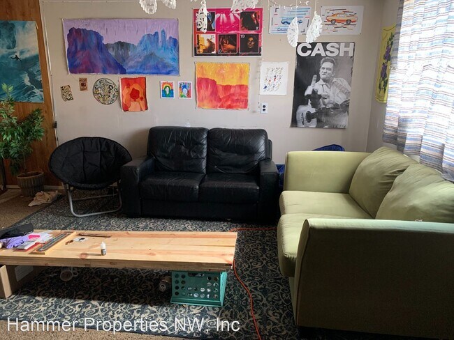 Foto del edificio - 6 br, 2 bath House - 1730 Humboldt Street