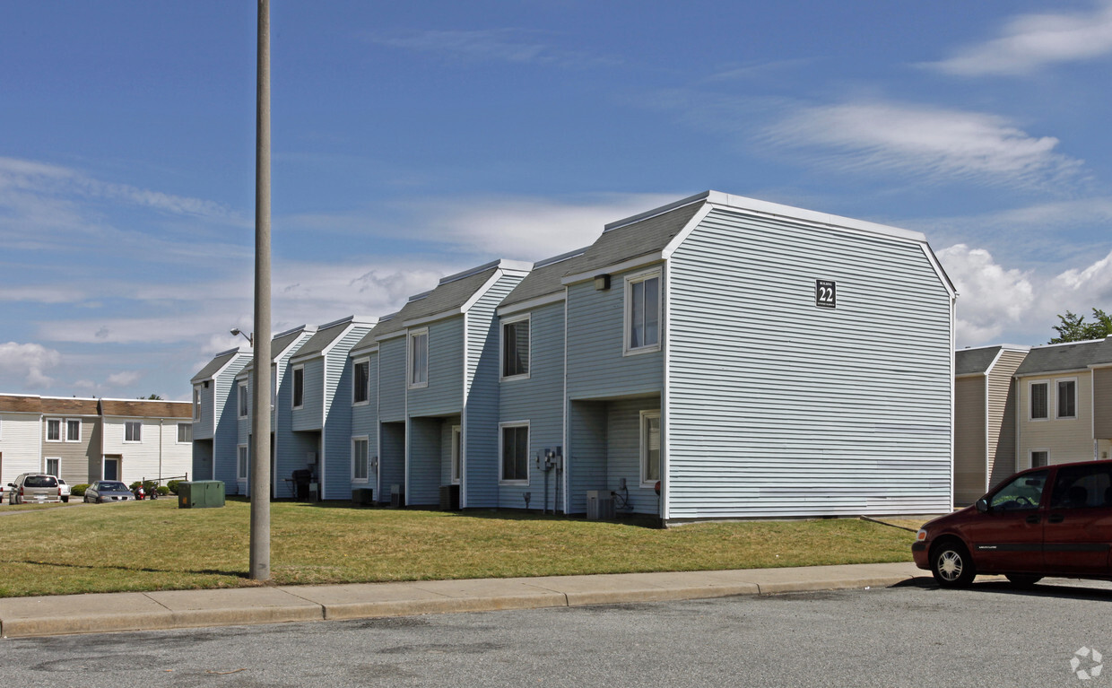 Foto del edificio - Newport Harbour Apartments