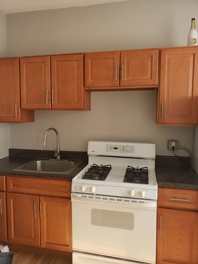 Foto principal - 232-234 E Hanover St