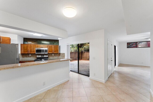 Foto del edificio - 8195 Severn Dr