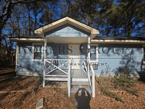 Building Photo - 109-111 Carter St