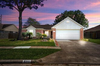 Building Photo - 5211 Roserock Ln