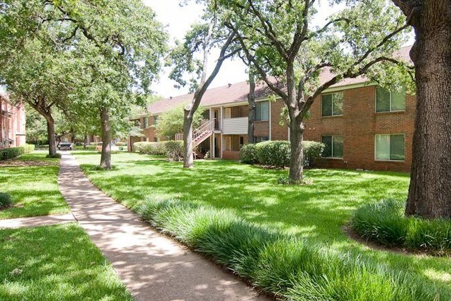 Crestwood Place Apartments Crestwood Place Apartments