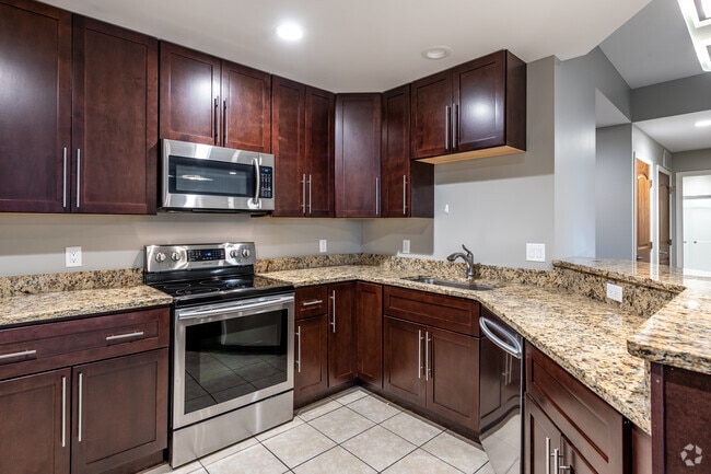 2HAB, 2BA - Canal Square Apartments