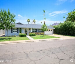 Building Photo - 4302 E Whitton Ave