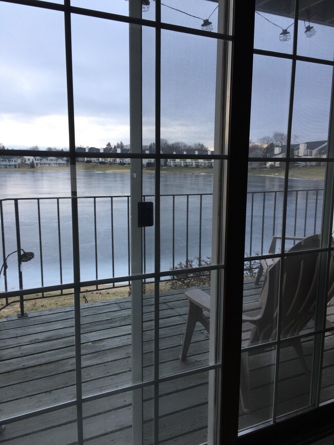 8406 Tuckaway Shores Dr Unit 0, Franklin, WI 53132 Condo for Rent in