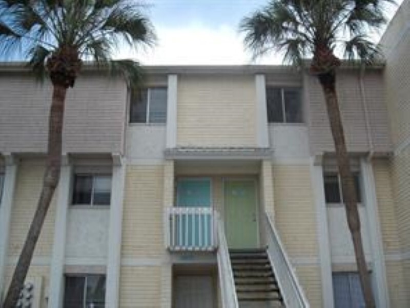 Primary Photo - 8015 Palmera Pointe Cir