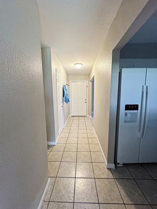 Building Photo - 5007 Monteith Dr