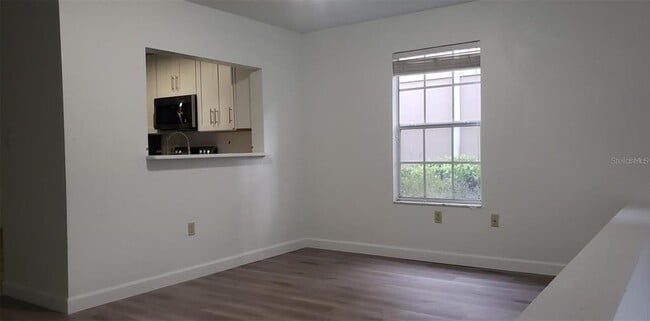Building Photo - 670 Post Oak Cir